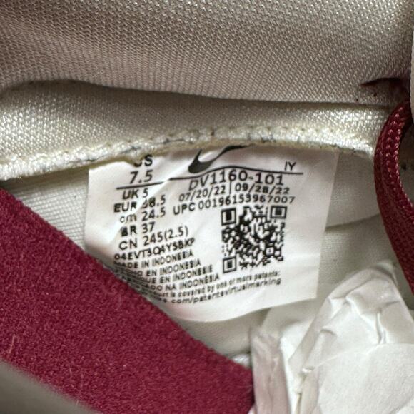 Nike Dunk Low GS “Just Do It” Red and Sail Sneakers - Size 7.5 - Picture 6 of 7